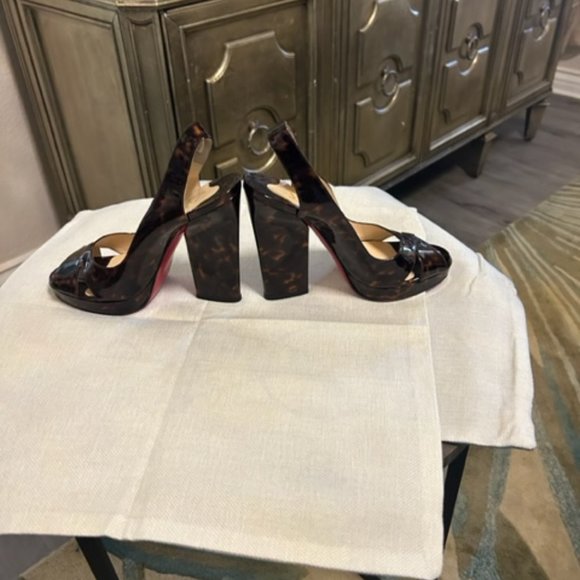 Christian Louboutin Shoes - New Never worn size 39 - Picture 3 of 4
